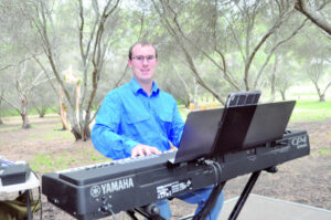 Dinner, dance and music among the Mt Walker sunflowers