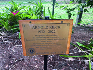 Plaque recognises a community legend