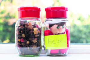 Last chance to enter, Dob in your Elf to win toys