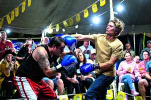 Boxing troupe swinging by Walloon