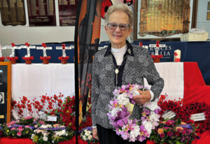 A royal circle for a piano player