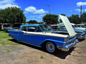 Classic cars roll into Rosewood