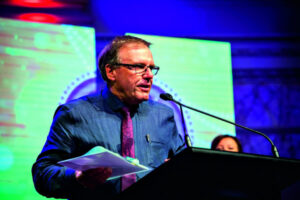 Local Lifeline crisis support volunteer wins inspiration award